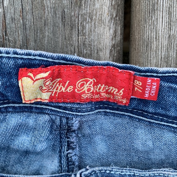 Apple Bottom Jeans - Picture 8 of 13